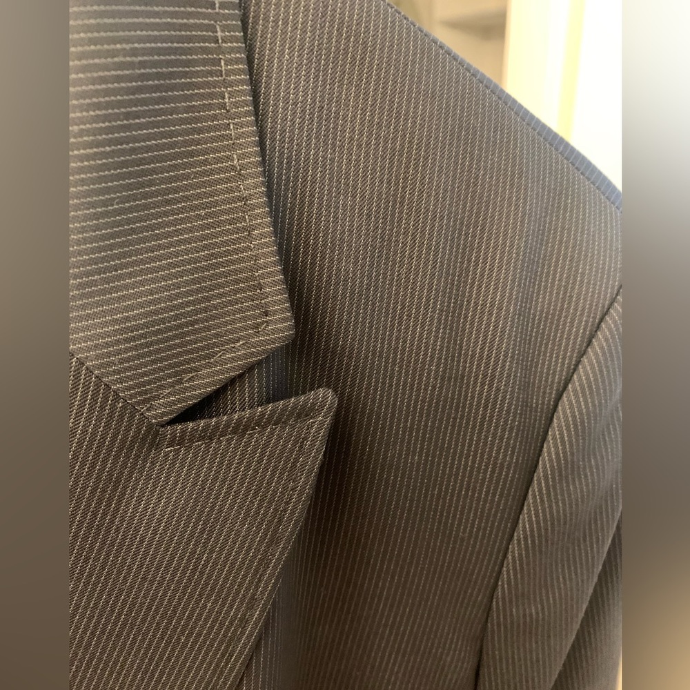 BOSS Hugo Boss women fine wool blazer black with subtle pinstripe